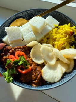 Beef Rendang met Lontong en Atjar recept